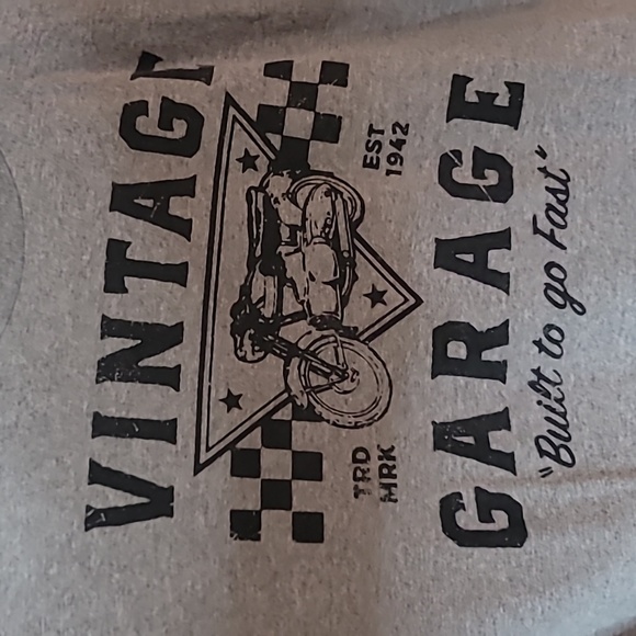 Vintage Garage T-SHIRT - Picture 2 of 4